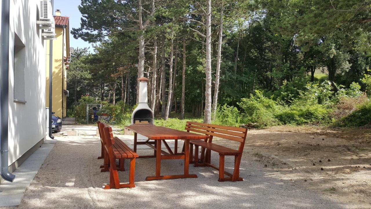 Studios Artemis Baška Exteriör bild