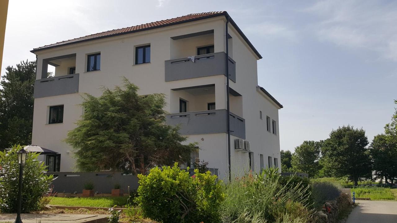 Studios Artemis Baška Exteriör bild