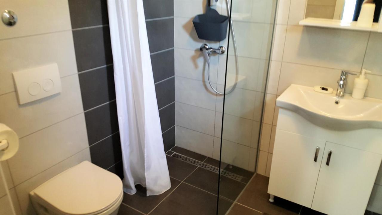 Studios Artemis Baška Exteriör bild