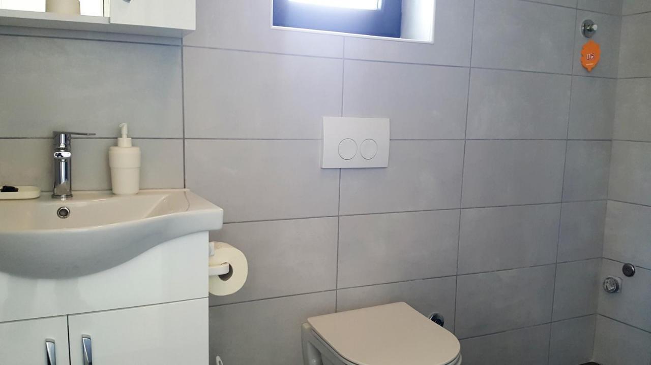 Studios Artemis Baška Exteriör bild
